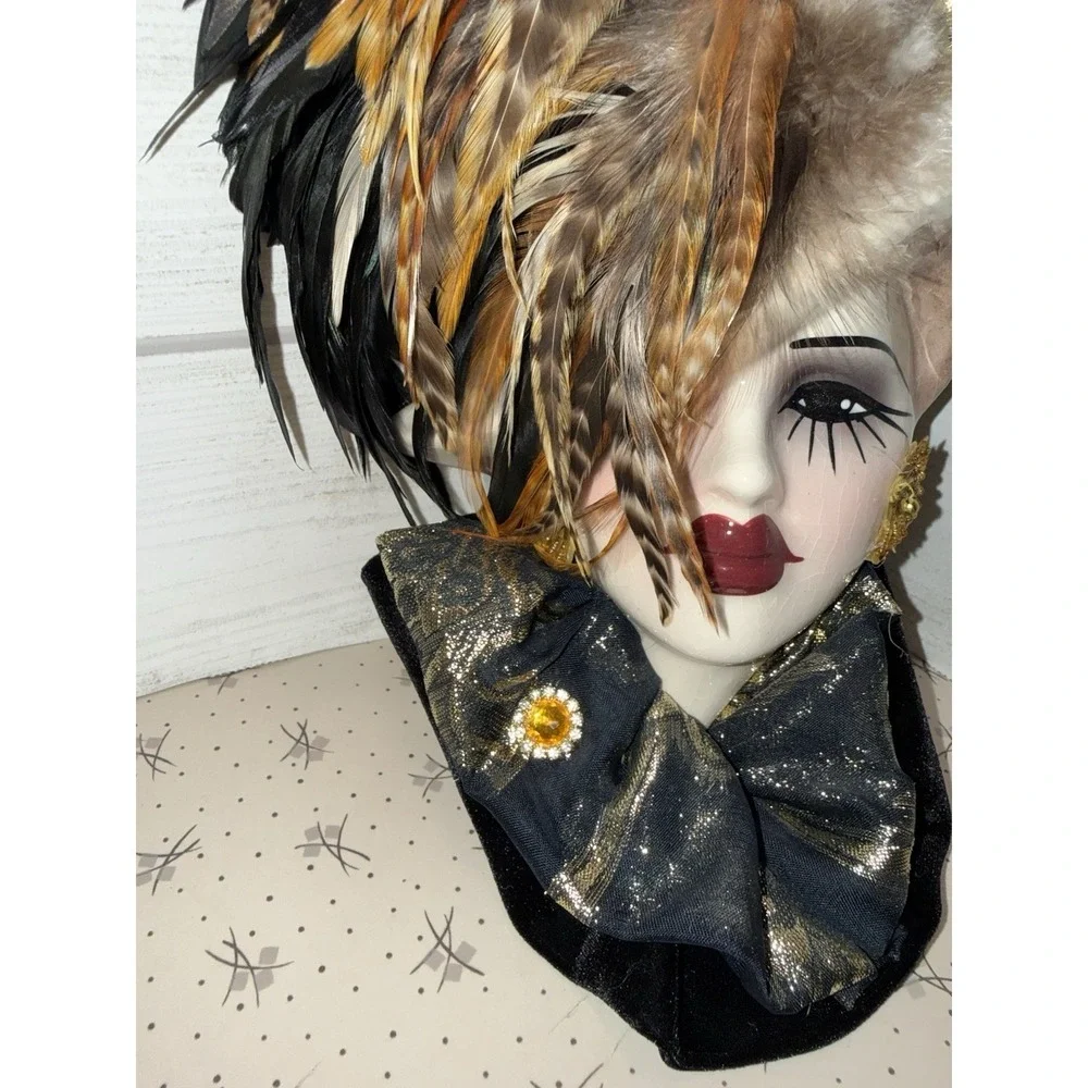 Unique Creations Art Deco Roaring 20s Lady Face Mask Wall Hanging Feather Hat